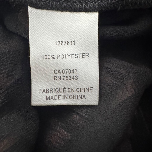 Cupcakes and Cashmere Ikat Tassel Blouse Size Small NWOT Sleeveless Boho Tribal - Picture 4 of 7